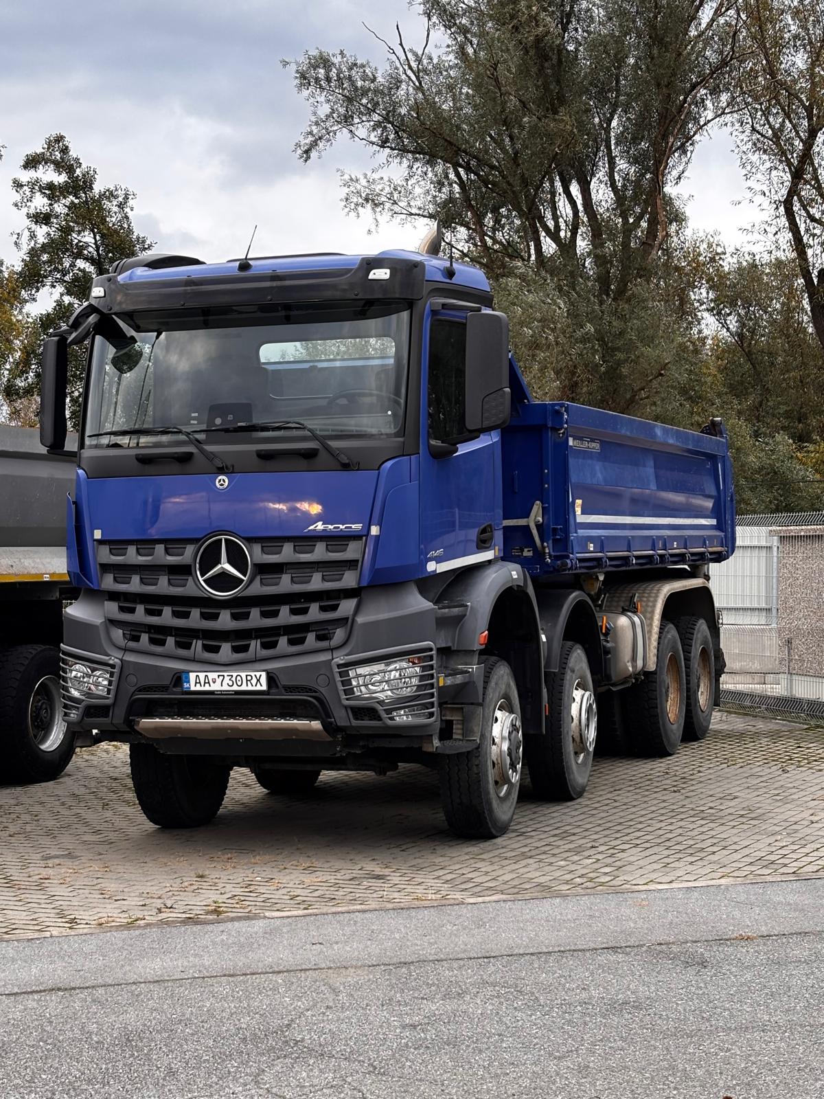 PHOTO-2025-10-16-17-33-47